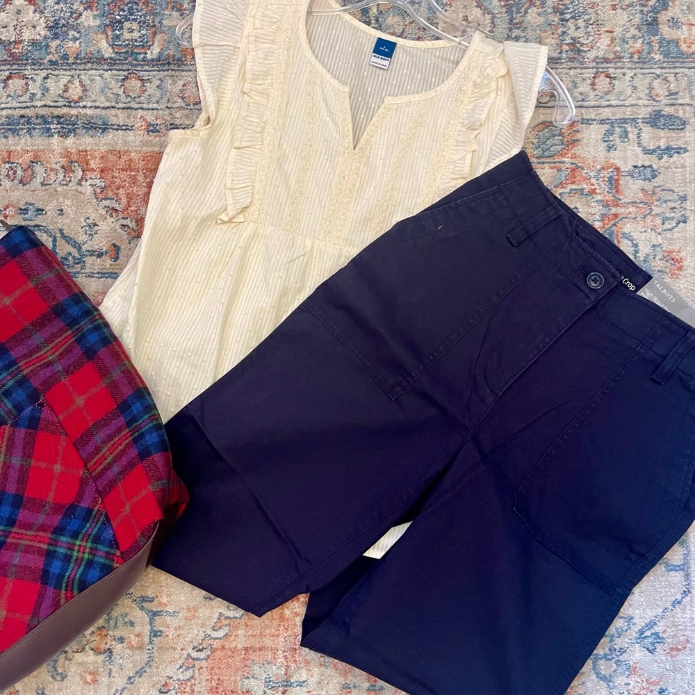 NWT Talbots navy crop pants
